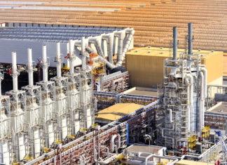 Olajkutak helyett sivatagi naperőmű