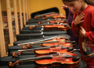 A zene ablakot nyit egy új világra