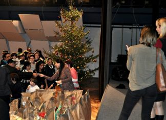 170 megtöltött zsákot kaptak a rászoruló nyírségi, baranyai és jászsági családok