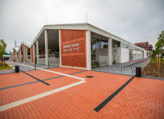 Átadták a megújult békéscsabai vásárcsarnokot