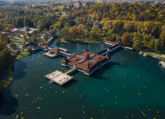 Nemcsak a balatoni településeken, hanem országszerte nagy forgalmat bonyolítottak nyáron a fürdővárosok