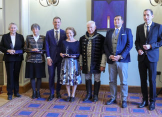 Idén is díjazták a magyar nyelv ápolóit