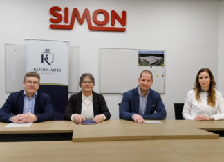 SIMON Plastics rugalmas munkahely a Kodolányis diákoknak a duális képzés során